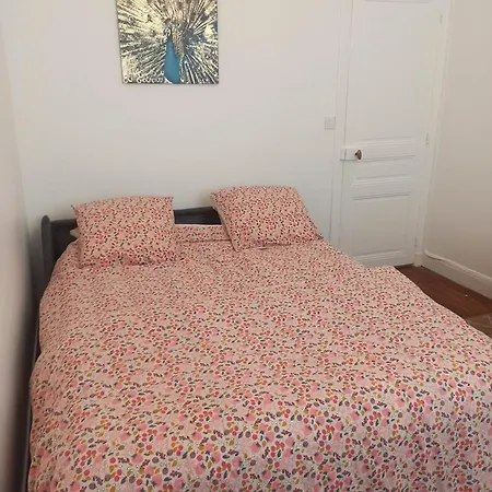 5 Minutes From Paris In Chic And Sophisticated * Neuilly-sur-Seine