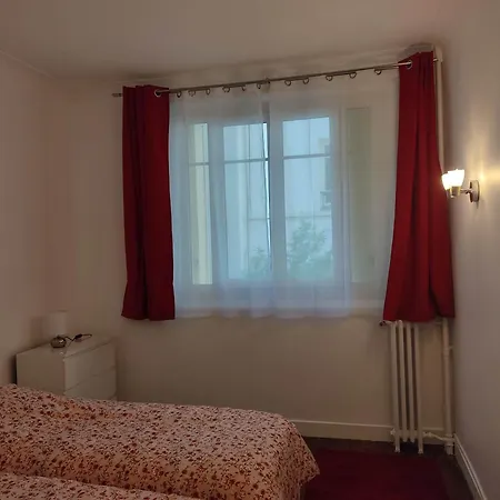 5 Minutes From Paris In Chic And Sophisticated Apartment Neuilly-sur-Seine