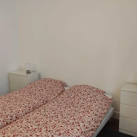 Apartment 5 Minutes From Paris In Chic And Sophisticated